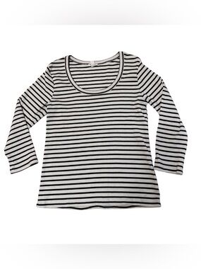 Tribal vintage Black & White Striped Long Sleeve Scoop Neck Tee
